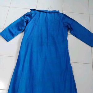 Designed Kurti With Sarara