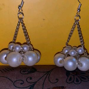 Hanging Pearl Necklace And Earring Set