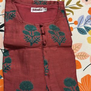 Short Maroon And green Kurti