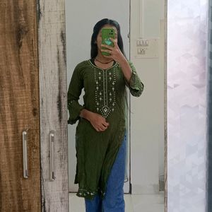 Green Kurti