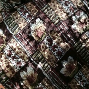 Dark Shade Chenille Razai / Quilt