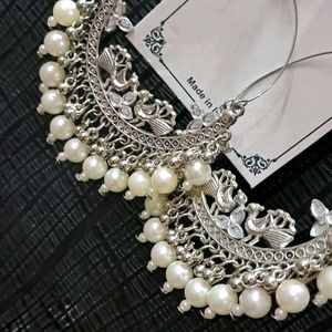 NEW EARRINGS WITH WhITE PEARL