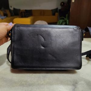 Auth Saint Laurent Black Leather  Lulu Shoulder Ba