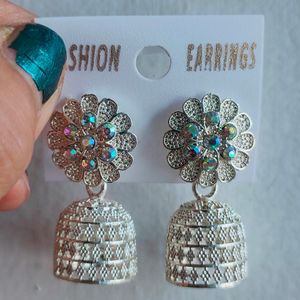 Jhumkas New