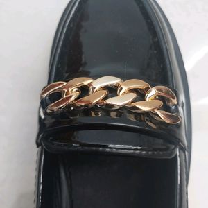 Vendor Women Black Casual Loafers