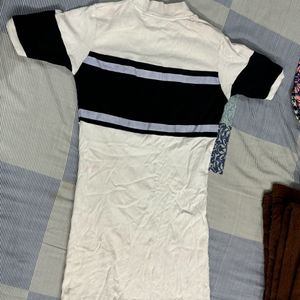 Colourblock Round- Neck shift dress