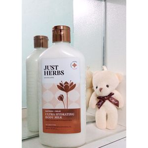 Just herbs Saffron Body Lotion 🎀