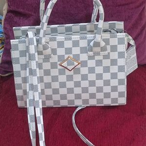 Handbag/Sling bag