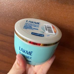 LAKME Peach Milk Vit E Gel Moisturizer, Lightweigh