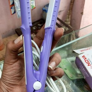 Nova Hair Straightener