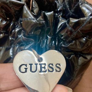 Guess Pouch- Original