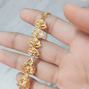 Mangtika Gold Covering Elegant Design 💛