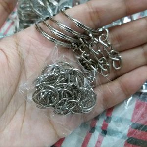 20 Keychain Just 100 Rs .