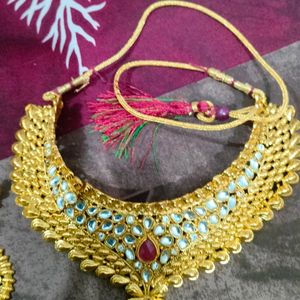 Kundal Gold Set