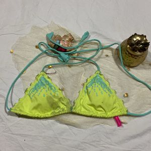 Victoria Secret Bikini Top Size M