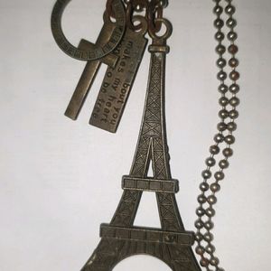 Eiffel Tower pendant necklace