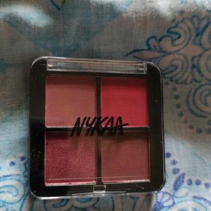 Nykaa Eyeshadow Palette