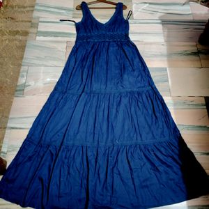 Beautiful Blue Dress Woman and Girls.. Size issue