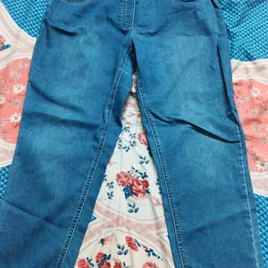 I Am Selling Jeans.