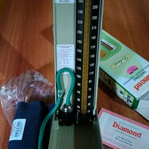 Diamond Deluxe Mercurial Blood Pressure Apparatus