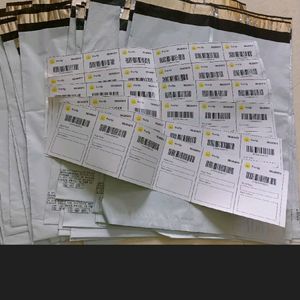 35 Piece  Shipping Labels And Bags Combo