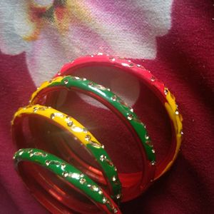 Beautiful Bangles For Female And Housewife