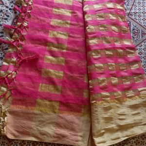 Beige And Carrot Pink Check Saree