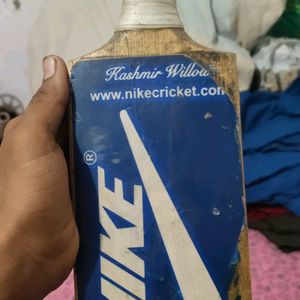 Nike Kashmiri Willow Bat
