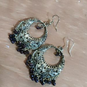 Earings