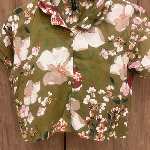 Vero Moda Crop Shirt All Over Floral Print Size M