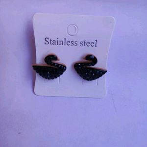 Rose Gold Black Swan Korean Stud Earrings