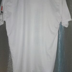 White Round Neck Strechable Tshirt