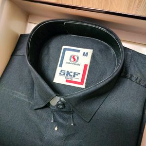 Black Solid Regular Fit Cotton Formal Shirt