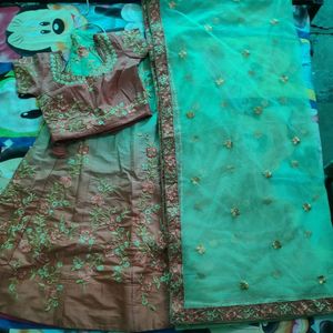 Lehenga Chunri