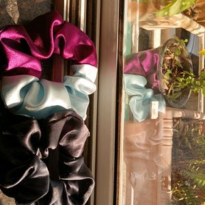 Handmade Scrunchies – Soft, Durable, and Stylish H