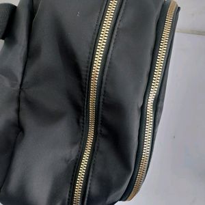 Beautiful Waterproof Bag For Daily Wear