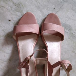 Nude Pinkish Heel Size 3