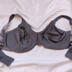 Non padded Wired Bra 42DD