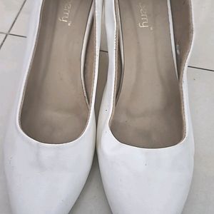 Dressberry White Heels