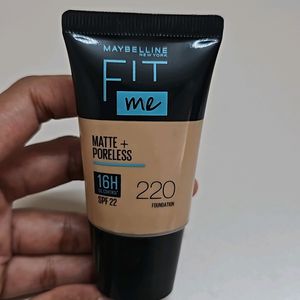 Maybelline Fit Me Foundation - Shade 220