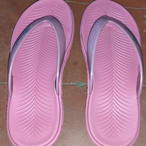 ALL OFFER ACCEPTED NEW Flipflops and Slippers