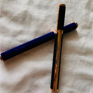 Neyah Black And Blue Eyeliner