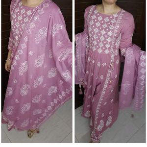 Women Mauve Lakhnavi Embroidered Partywear Suit