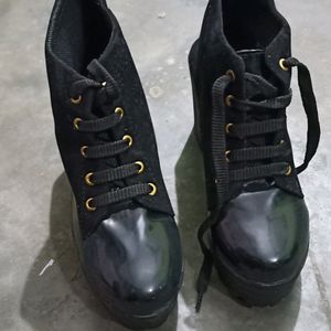 Black Winter  Boots