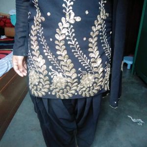 Beautiful Black And Golden Kurtha Set