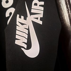 Nike Sweatshirt 12-13 Yo