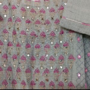 Women Mirror Work Embroidered Kurta