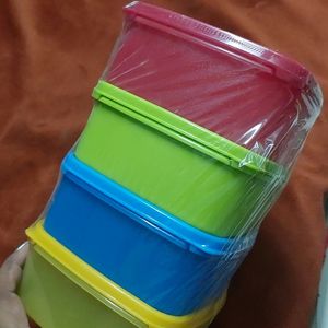 Set of 4 vibrant color container storage lunch box