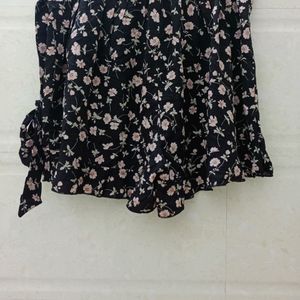 Beautiful Floral print Shorts For Womens