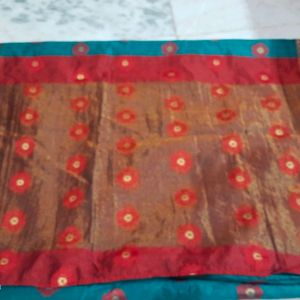 A Beautiful Banarasi Saree And Light Weight